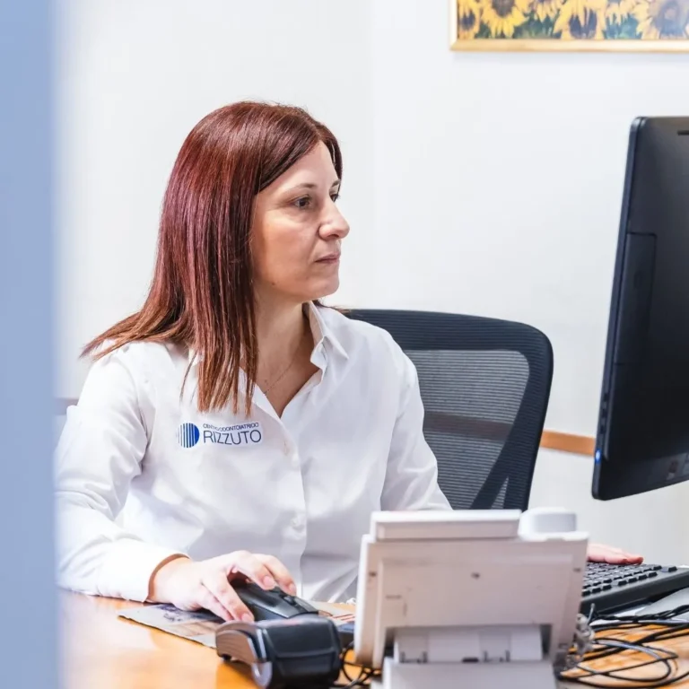 FOTO CI PRENDIAMO CURA DI TE 1 - Dentista a Cosenza
